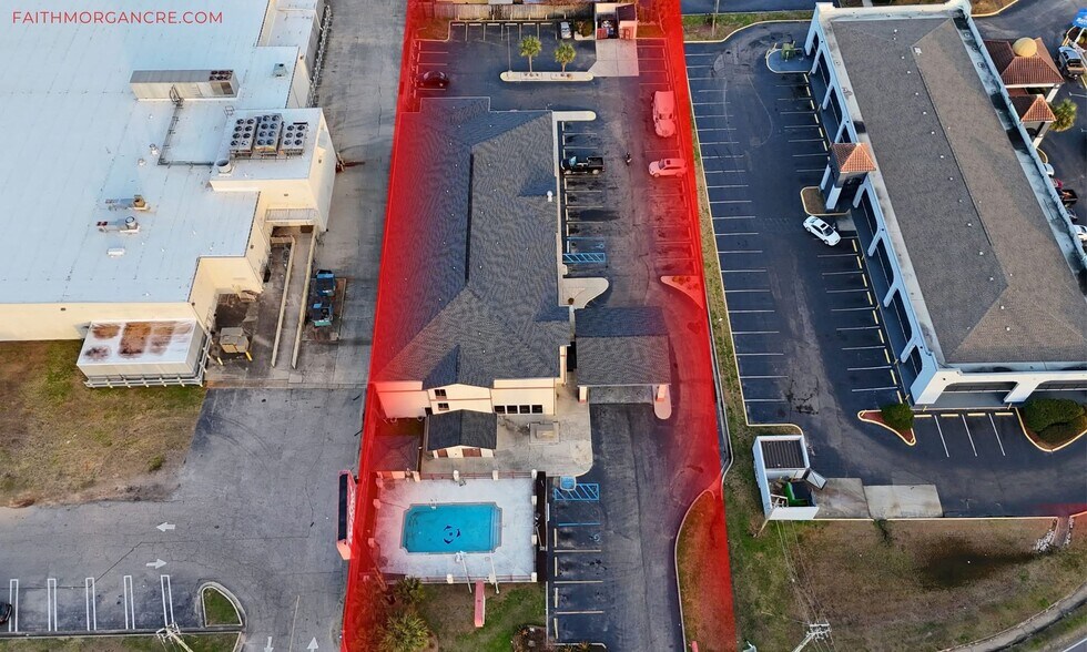 More Photos Of 5635 Tillmans Corner Pky, Theodore Hotel For Sale