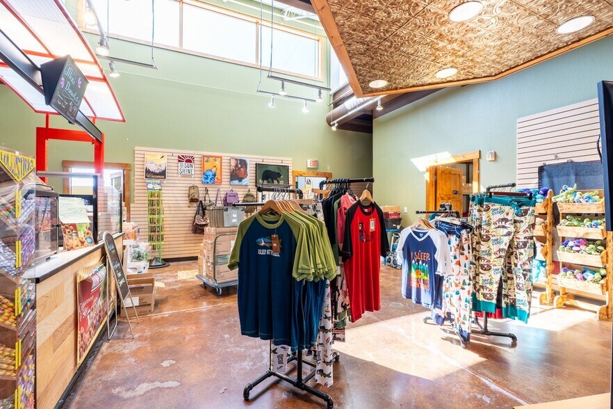 More Photos Of 528 Mount Rushmore Rd, Custer Restaurant For Sale