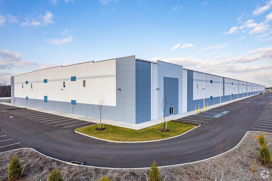 More Photos Of 3000 Quarry Road, Telford Warehouse For Lease