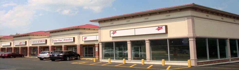 More Photos Of 1707-1717 N Rand Rd, Palatine Unknown For Lease