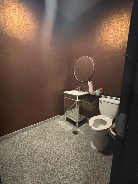 More Photos Of 1805 Ponce de Leon Blvd, Coral Gables Medical For Sale