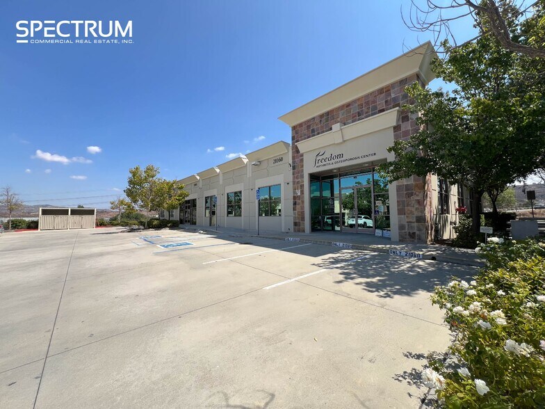 Primary Photo Of 21060 Centre Pointe Pky, Santa Clarita Medical For Sale