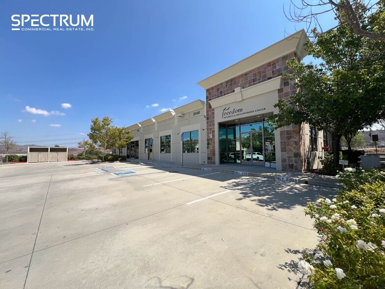 Primary Photo Of 21060 Centre Pointe Pky, Santa Clarita Medical For Sale