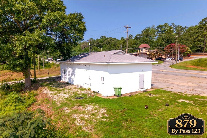 More Photos Of 879 By Pass 123 Hwy, Seneca Unknown For Lease