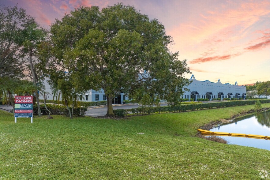 More Photos Of 5201-5247 NW 108th Ave, Sunrise Warehouse For Lease