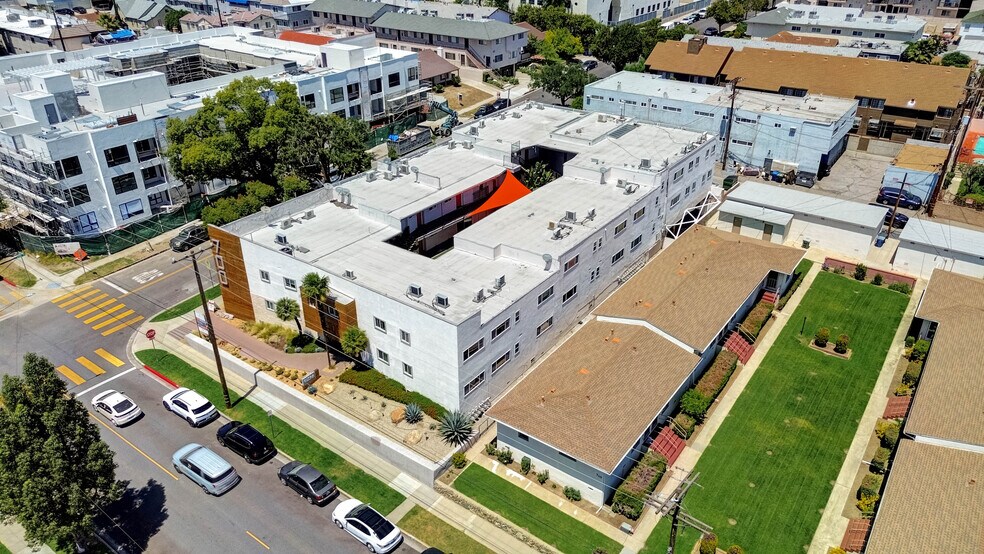 More Photos Of 700 S 6th St, Burbank Apartments For Sale