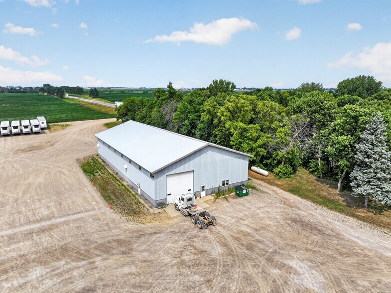 More Photos Of 43553 MN-28, Sauk Centre Warehouse For Sale