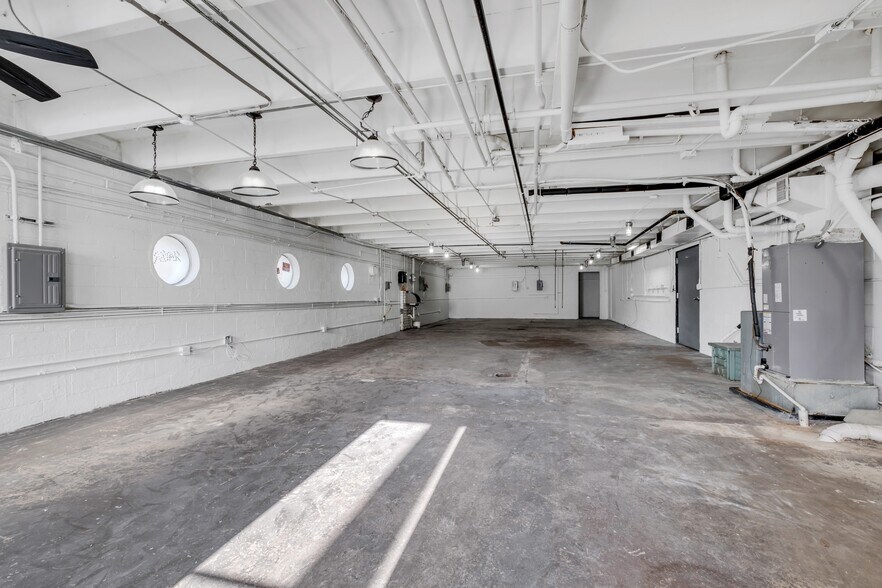 More Photos Of 1404-1406 McGavock Pike, Nashville General Retail For Lease