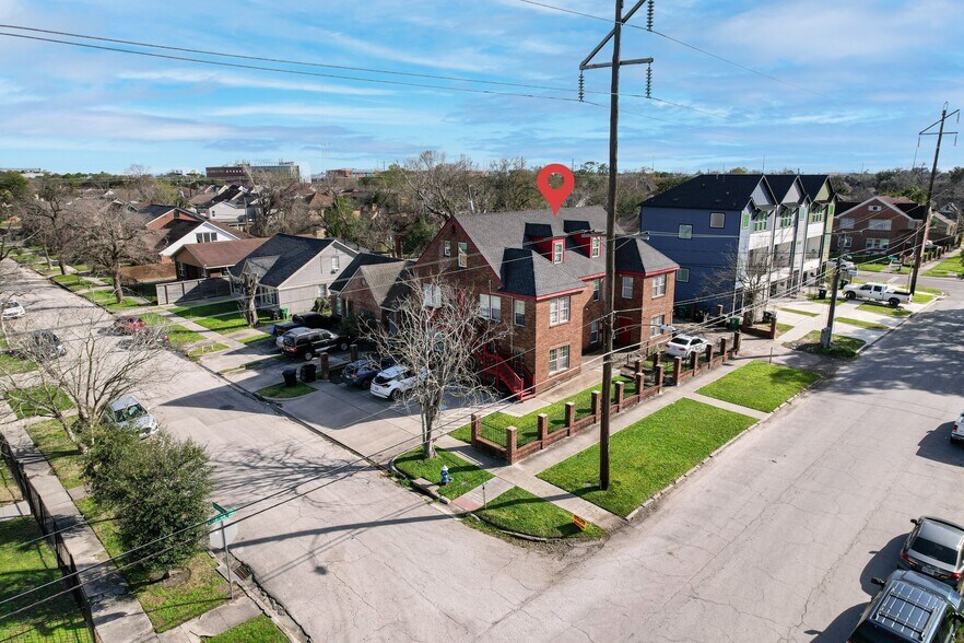 More Photos Of 2602 Isabella St, Houston Apartments For Sale