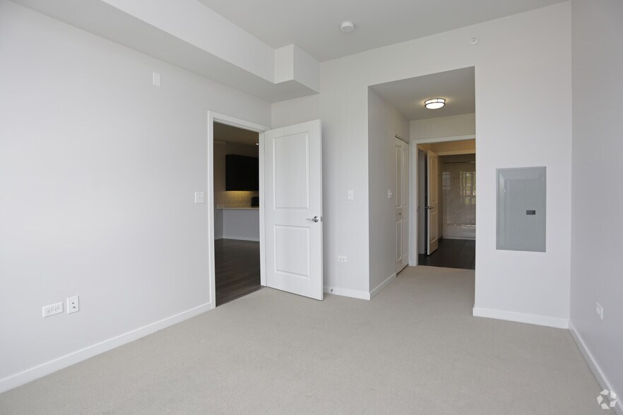 More Photos Of 1720 Central St, Evanston Apartments For Lease