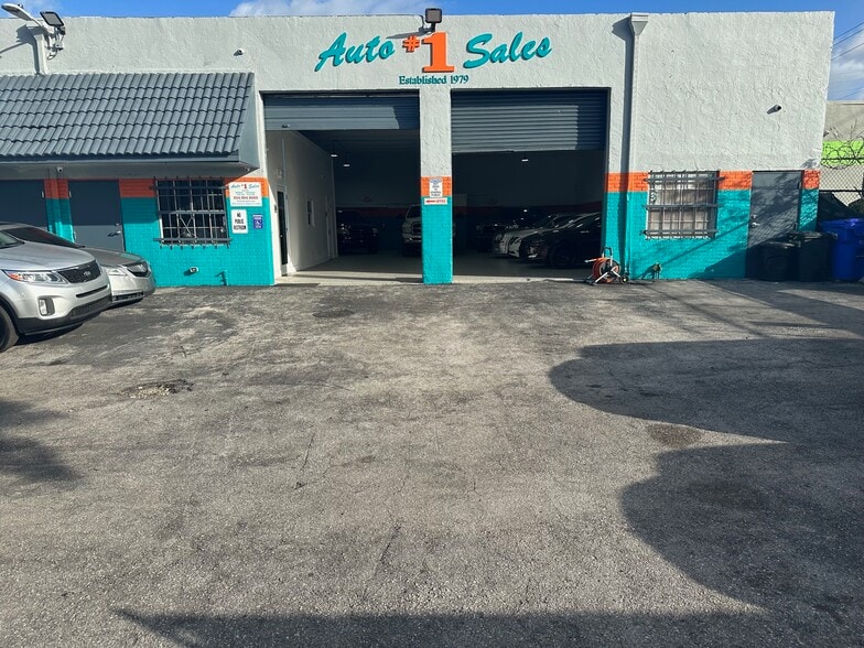 Primary Photo Of 5819 Rodman St, Hollywood Warehouse For Lease