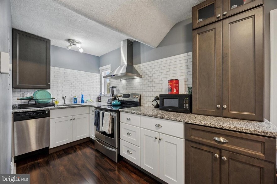 More Photos Of 413 N Pine St, Langhorne Apartments For Sale