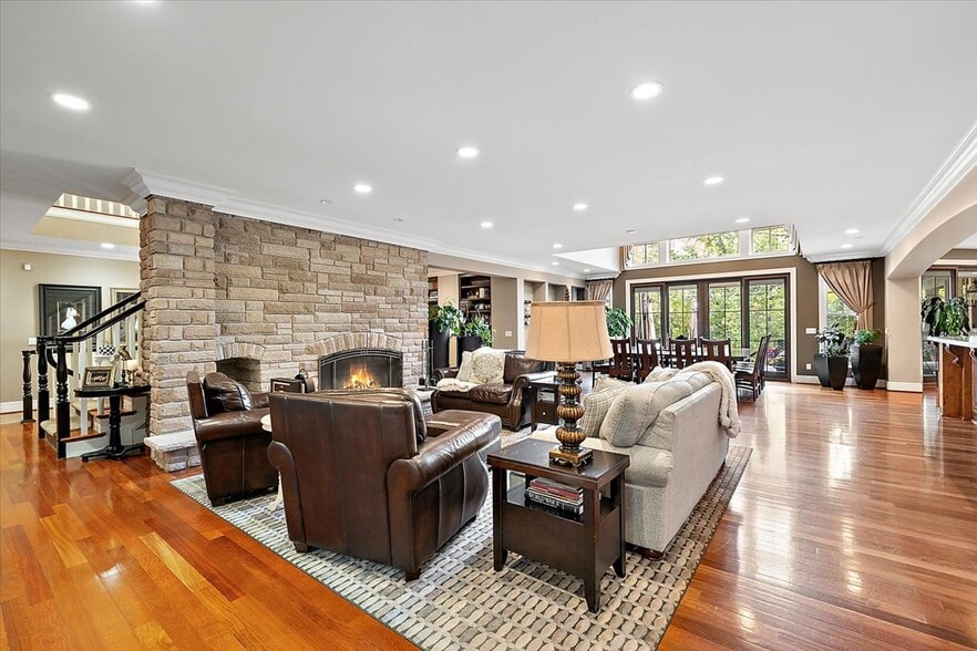 More Photos Of 1330 Oxford Rd, Bloomfield Hills Specialty For Sale