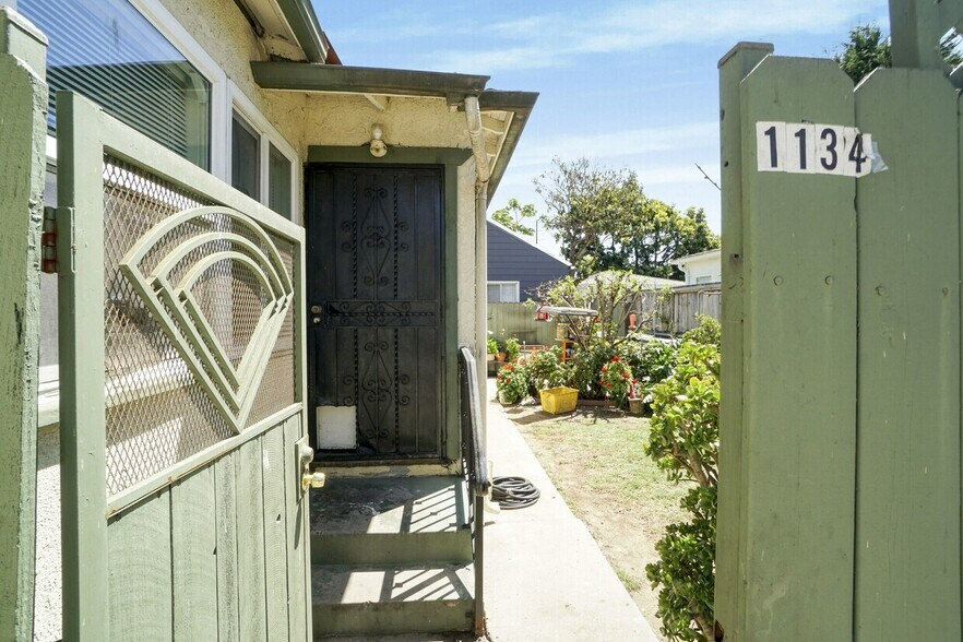 More Photos Of 1134 Marco Pl, Venice Multifamily For Sale