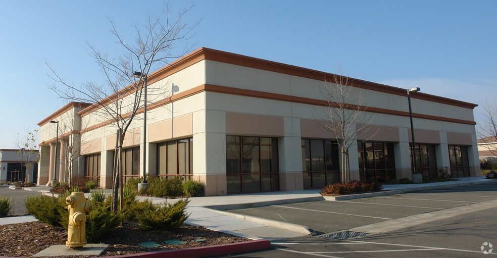 More Photos Of 2208 Plaza Dr, Rocklin Office For Lease