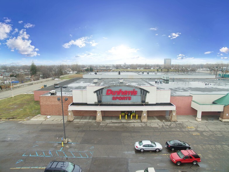 More Photos Of 13333 Eureka Rd, Southgate Freestanding For Lease