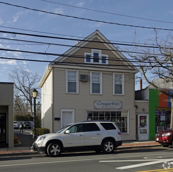 More Photos Of 69 Broadway, Greenlawn Storefront Retail Residential For Lease
