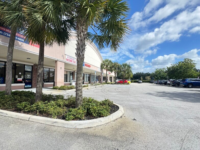 More Photos Of 8053 W Oakland Park Blvd, Sunrise Unknown For Lease