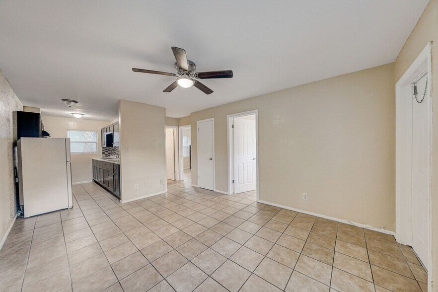 More Photos Of 3017 49th St S, Gulfport Apartments For Sale