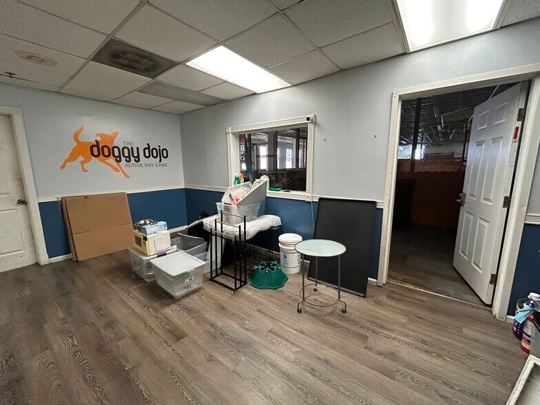 More Photos Of 3735 W Belmont Ave, Chicago Flex For Sale
