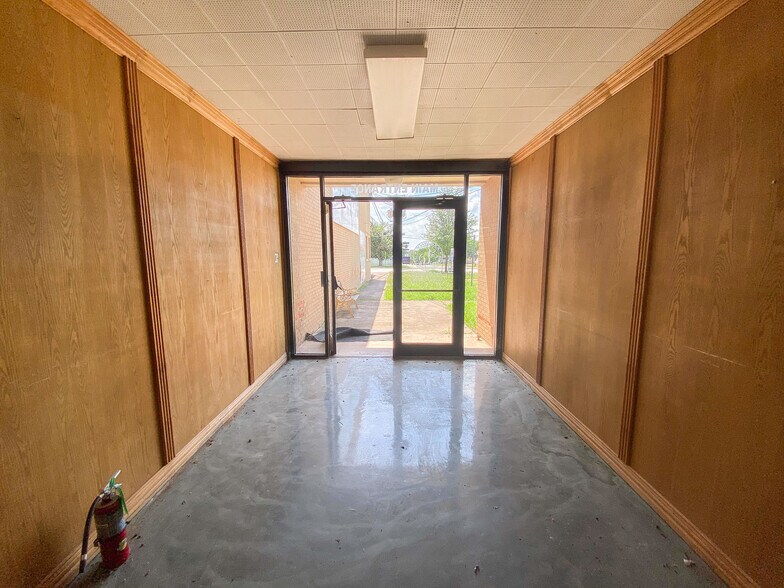 More Photos Of 3101 Armory Rd, Wichita Falls Flex For Sale