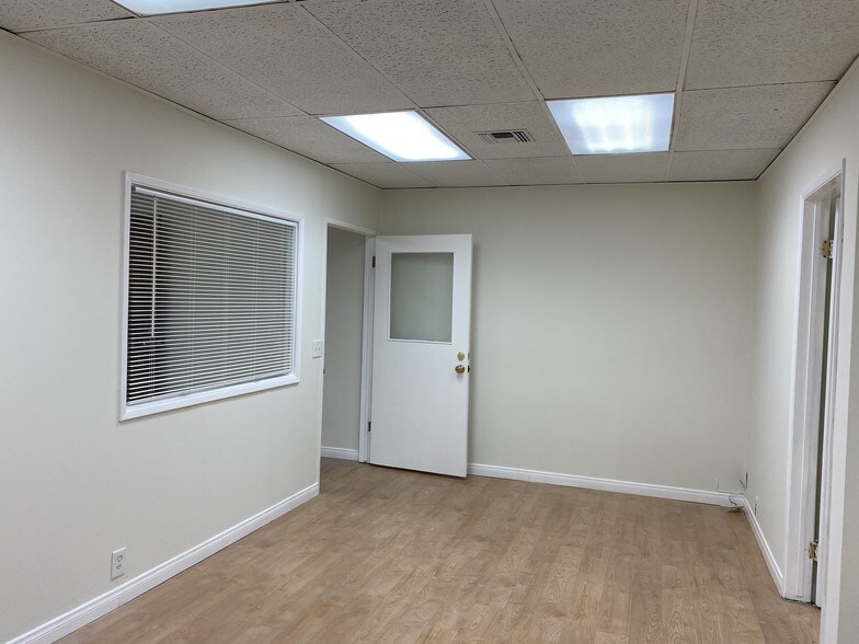 More Photos Of 512 E Wilson Ave, Glendale Office For Lease