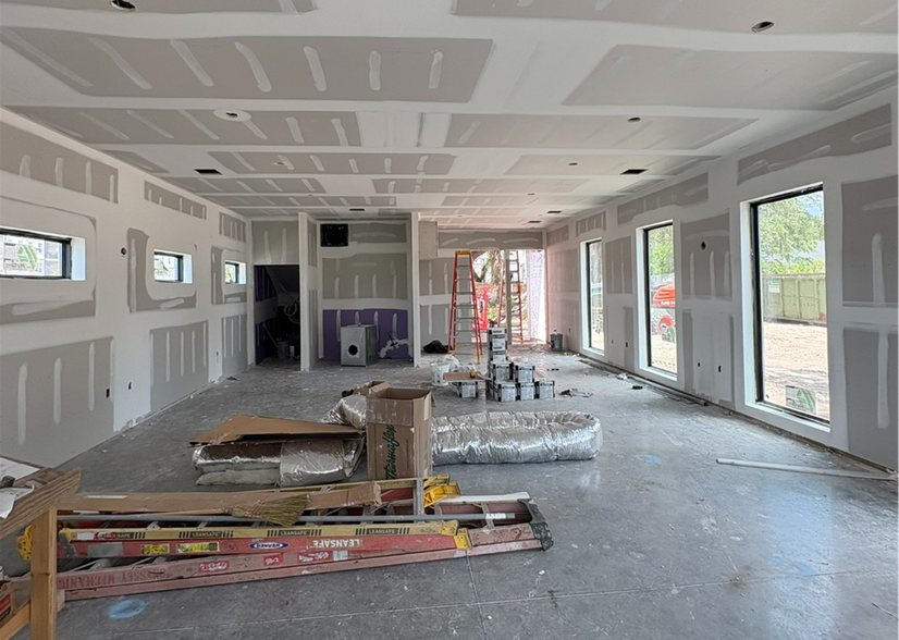 More Photos Of 7031 Market St, Wilmington Office For Lease