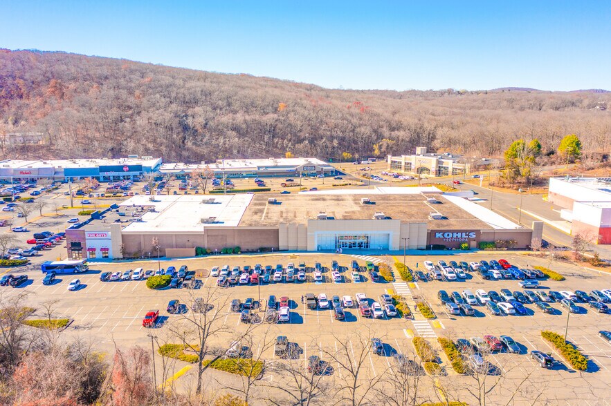 More Photos Of 106 Federal Rd, Brookfield Freestanding For Sale