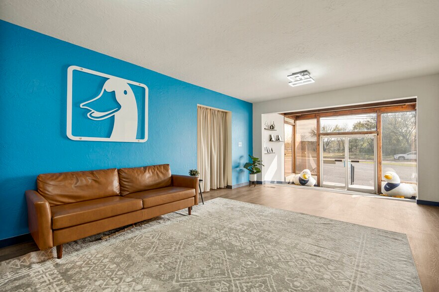 More Photos Of 1823 W 51st St, Tulsa Freestanding For Sale