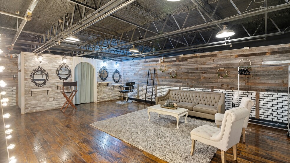 More Photos Of 12 S Main St, Temple General Retail For Lease