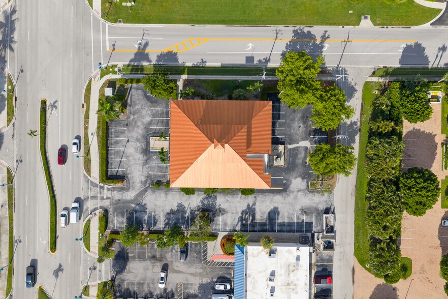 More Photos Of 900 N Collier Blvd, Marco Island Medical For Sale