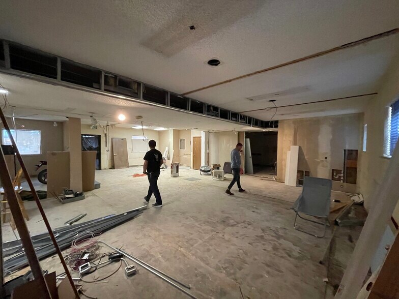 More Photos Of 1340 - 1340 Leyden St, Denver Office For Sale