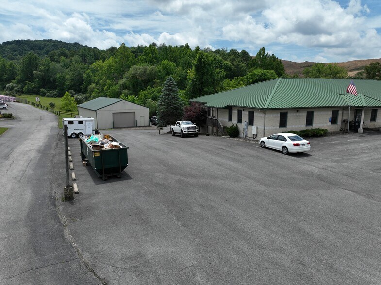 More Photos Of 2031 Pleasant Valley Rd, Fairmont Medical For Lease