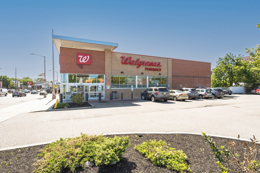 Primary Photo Of 810 Springfield Ave, Irvington Drugstore For Sale