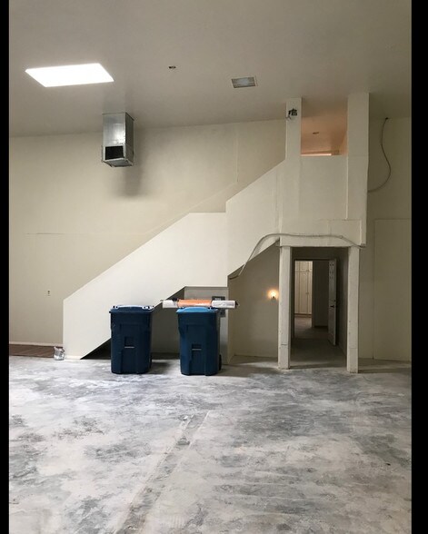 More Photos Of 5440 Tolentino Dr, Las Vegas Light Manufacturing For Lease