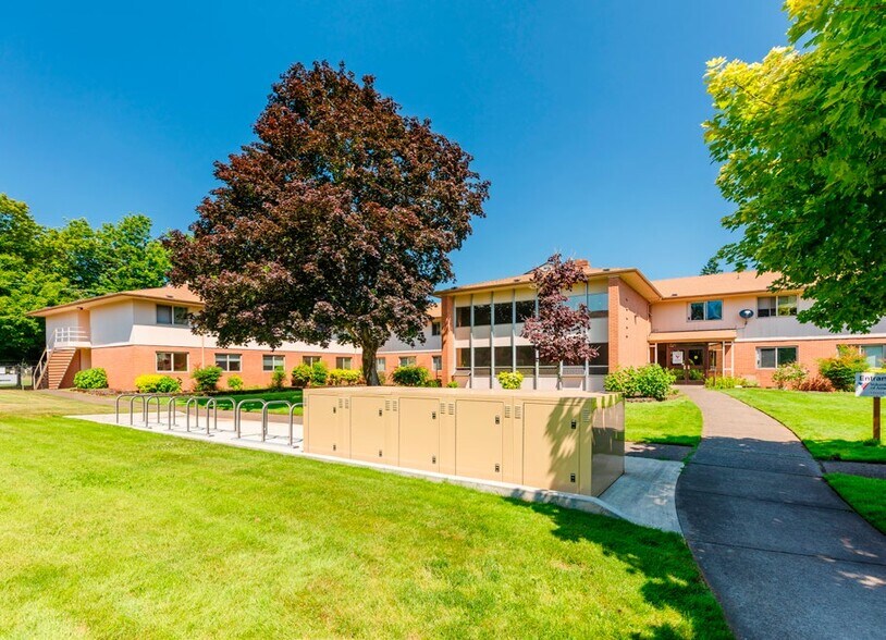 More Photos Of 8435 NE Glisan St, Portland Specialty For Sale