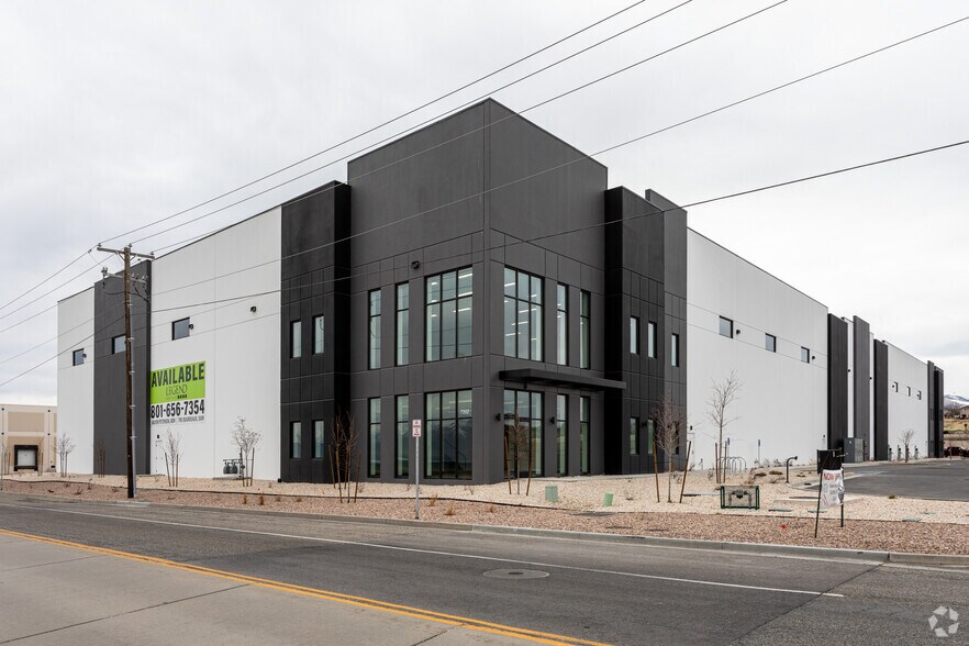 More Photos Of 7352 S Airport Rd, West Jordan Manufacturing For Lease