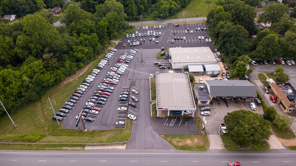More Photos Of 325 W Dixon Blvd, Shelby Unknown For Lease