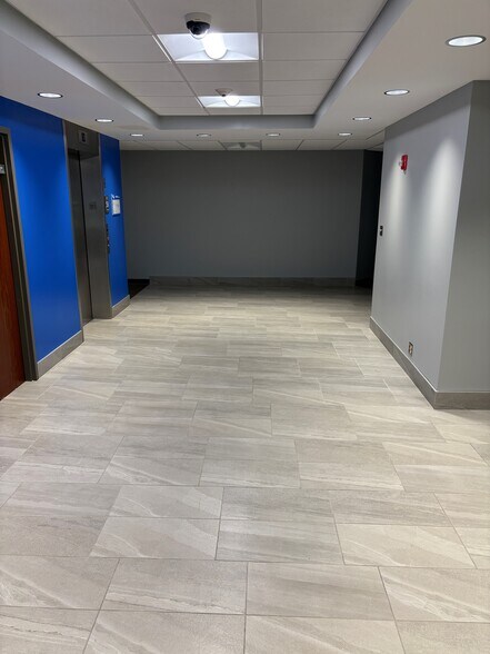More Photos Of 8650 College Blvd, Overland Park Office For Lease