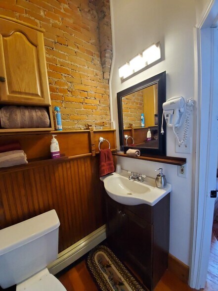 More Photos Of 123 N Main St, Creede Hotel For Sale