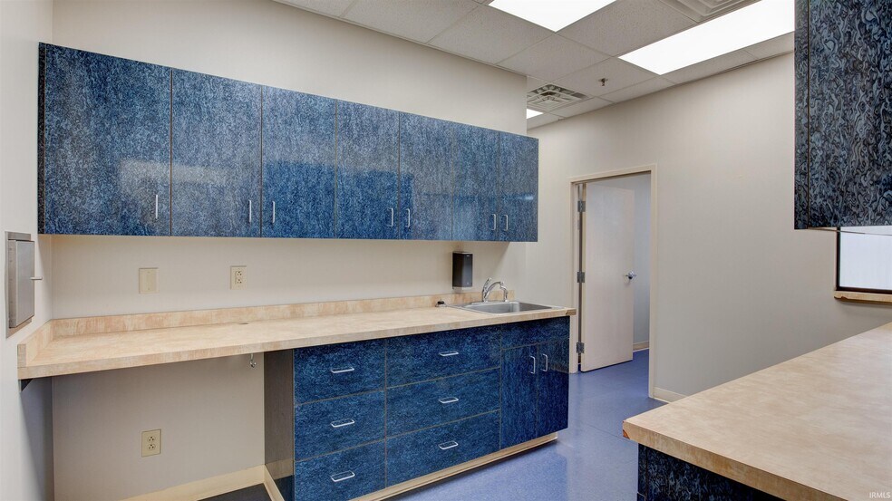 More Photos Of 7145 E Virginia St, Evansville Medical For Lease