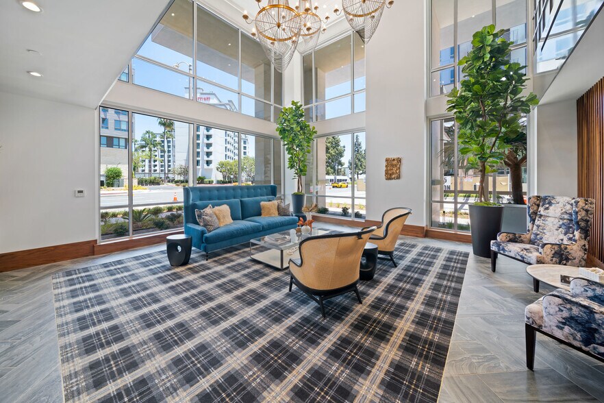 More Photos Of 585 Anton Blvd, Costa Mesa Apartments For Lease