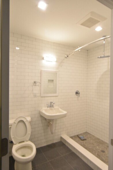 More Photos Of 252 W 132nd St, New York Apartments For Sale