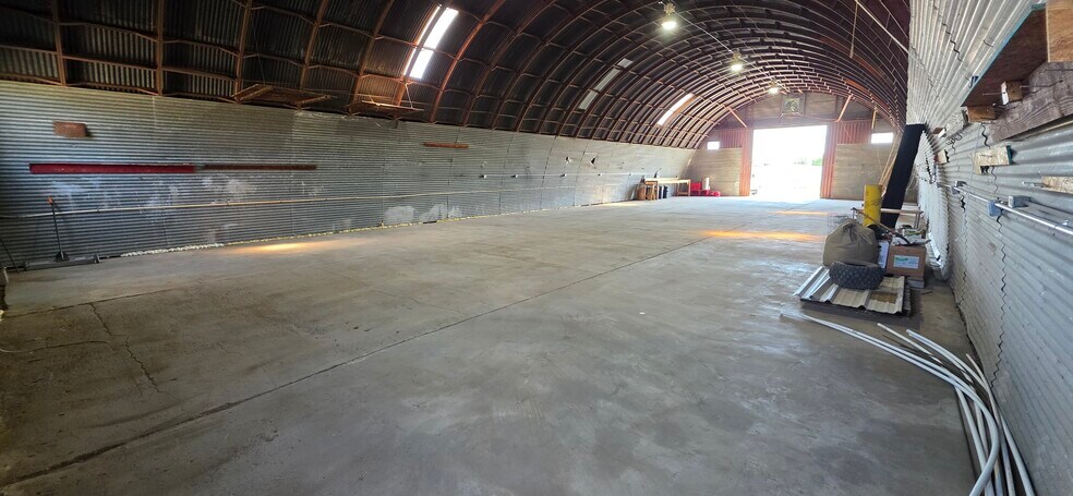 More Photos Of 350 N Stevens Ave, Elkhart Industrial For Lease