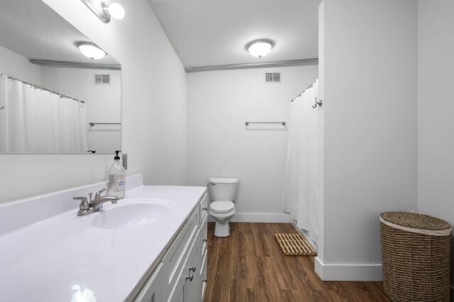 More Photos Of 714 Gay, Knoxville General Retail For Lease