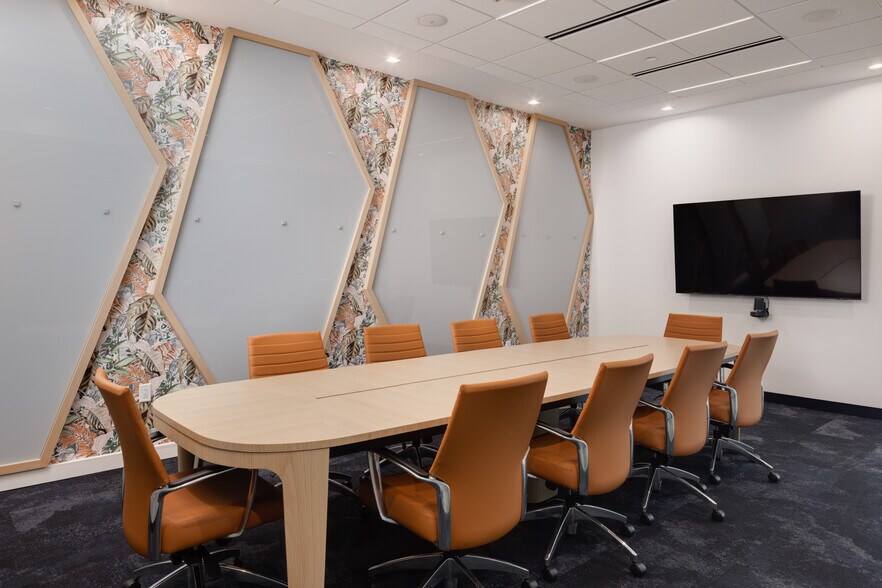 More Photos Of 5870 Trinity Pky, Centreville Office For Lease