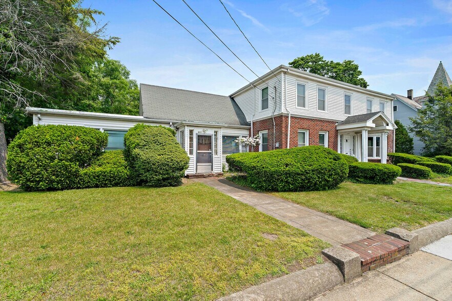 More Photos Of 649 N Main St, Brockton Office Residential For Sale