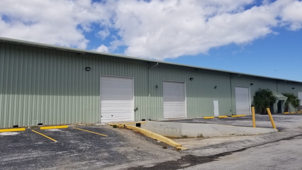 More Photos Of 12910 Automobile Blvd, Clearwater Manufacturing For Lease