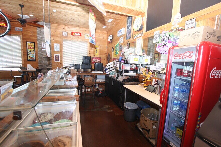 More Photos Of 103 W Elm St, Rockmart General Retail For Sale