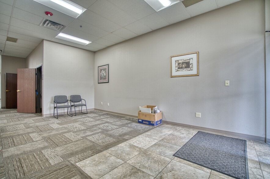 More Photos Of 105 S Sunset St, Longmont Light Manufacturing For Lease